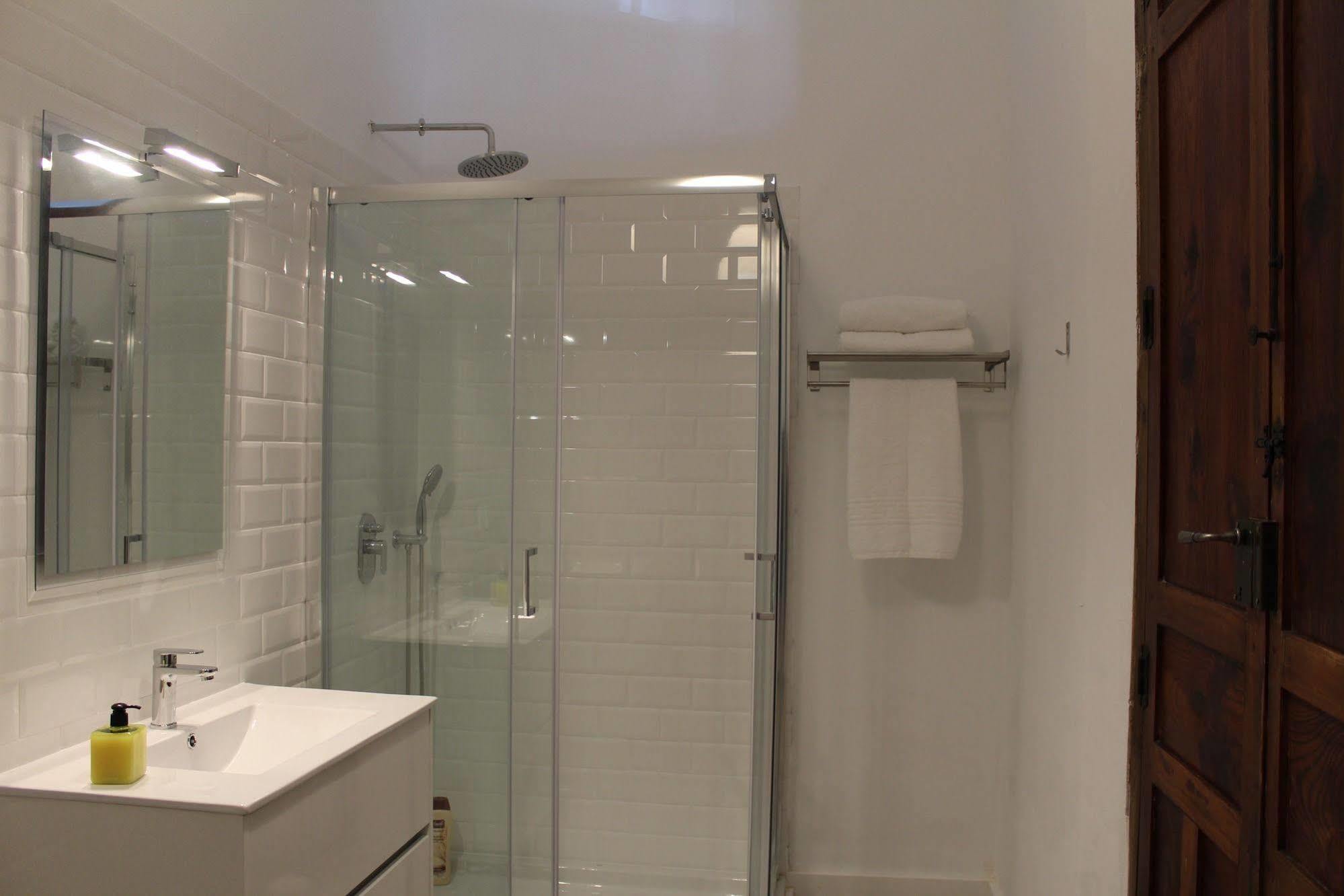 Nwt Paradise Urban Hostel アリカンテ エクステリア 写真
