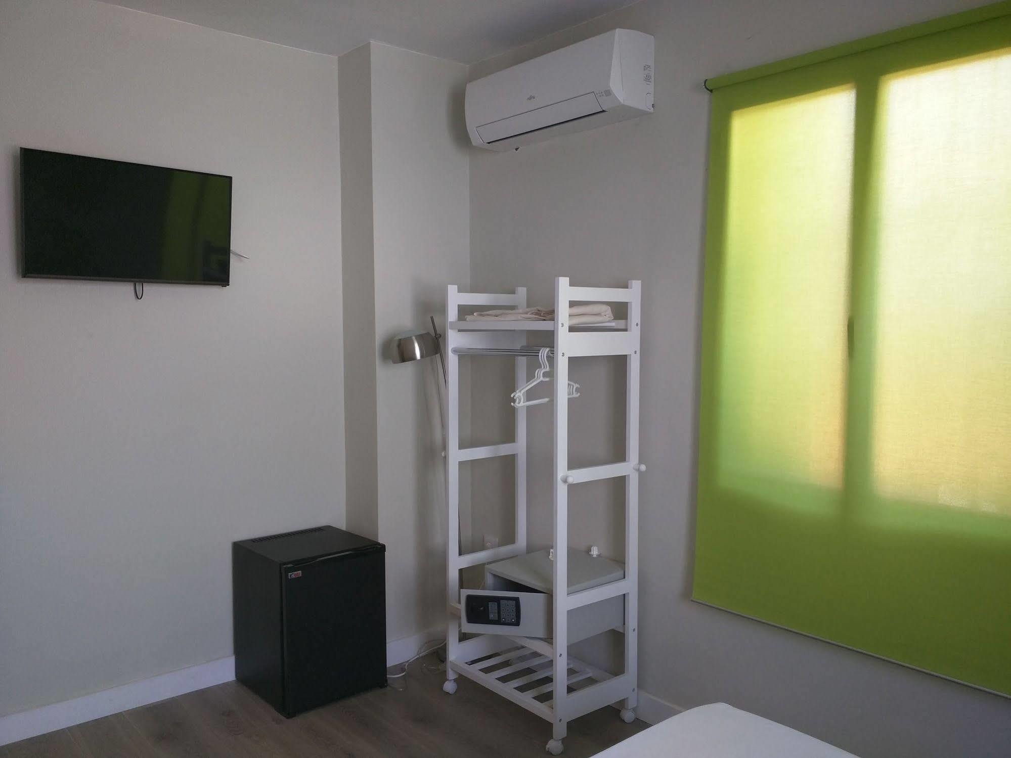Nwt Paradise Urban Hostel アリカンテ エクステリア 写真
