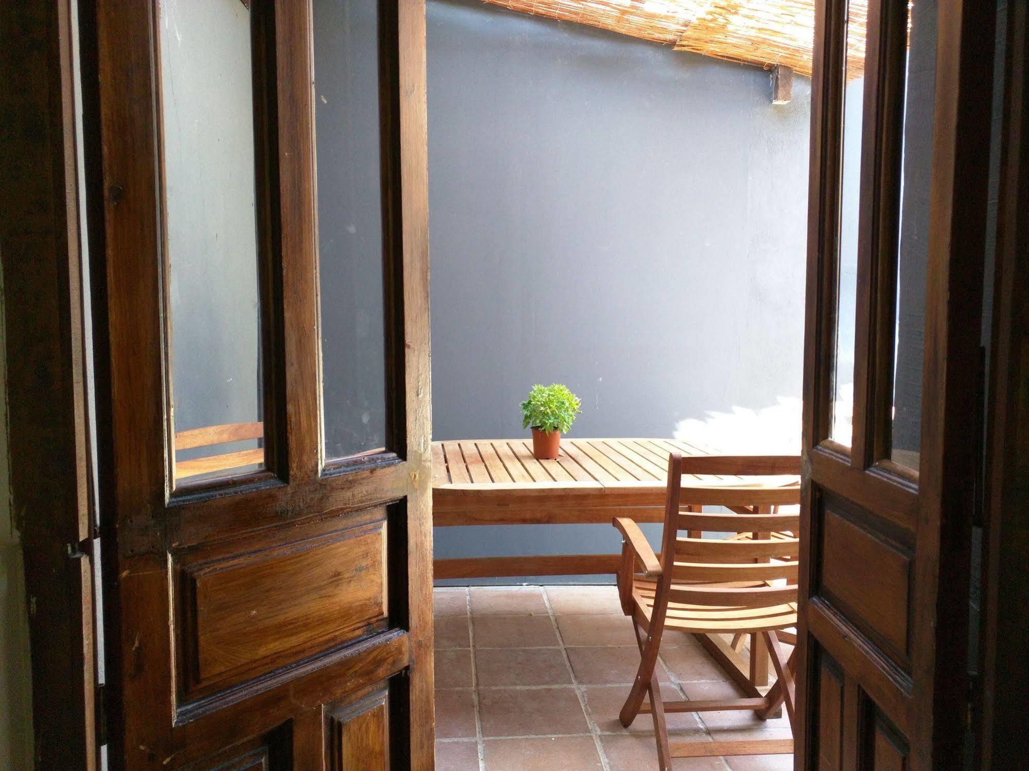 Nwt Paradise Urban Hostel アリカンテ エクステリア 写真